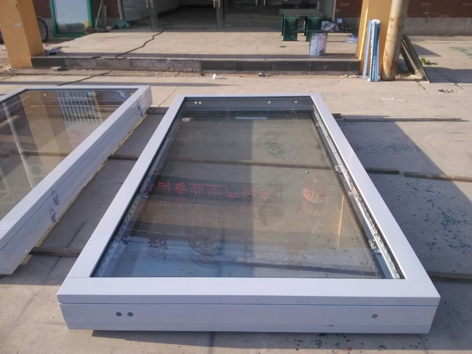 南京一臺候車亭樣機(jī)制作成功發(fā)貨