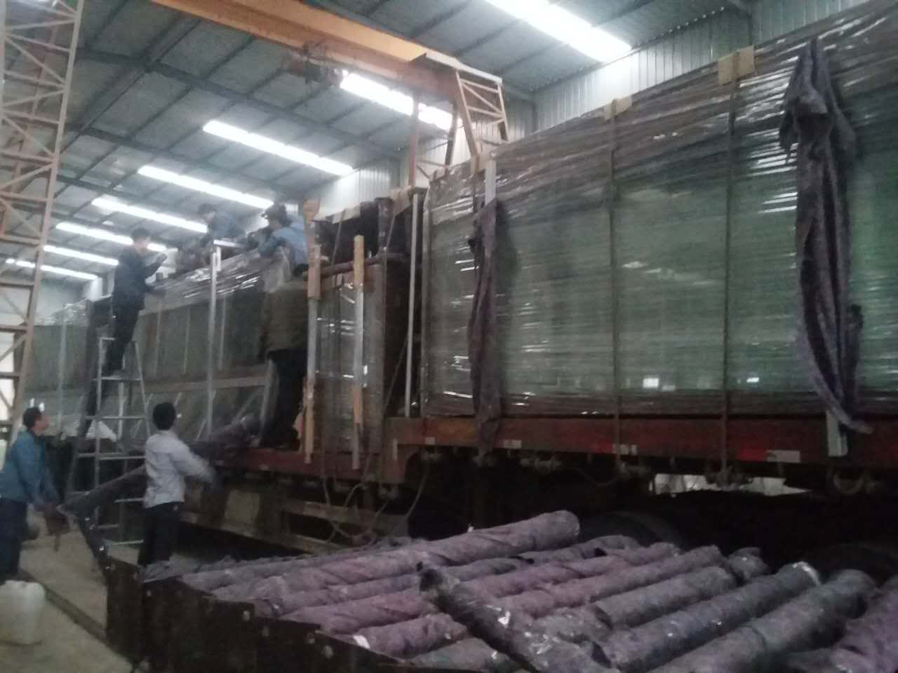 佳木斯候車亭發(fā)貨2.jpg